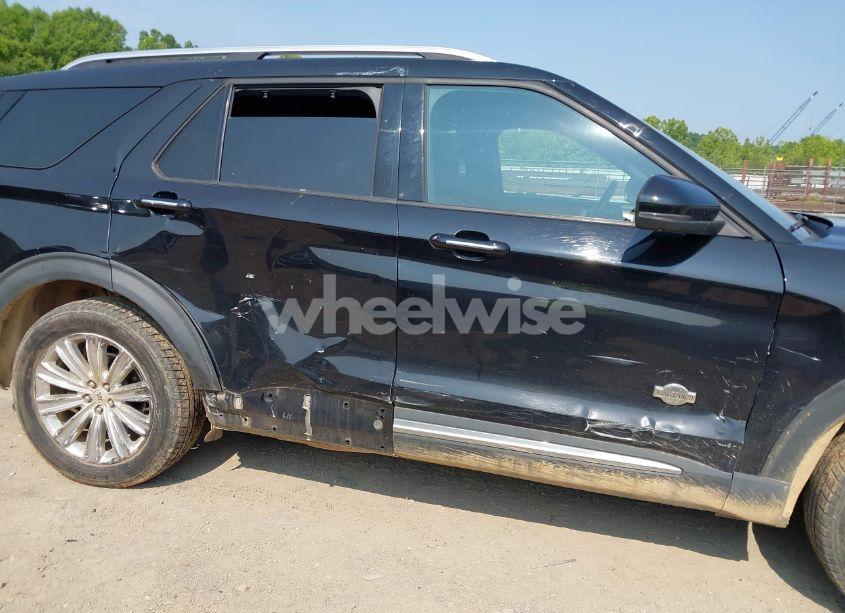 Photo 6 of 2021 Ford Explorer KING RANCH (VIN 1FM5K8LC3MGC33710)