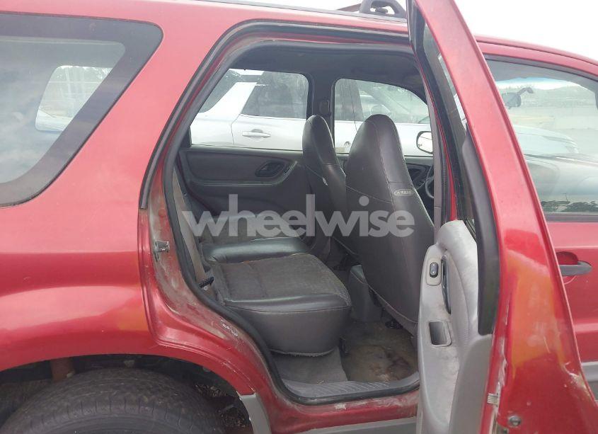 Photo 8 of 2001 Ford Escape XLS (VIN 1FMCU01121KE83520)