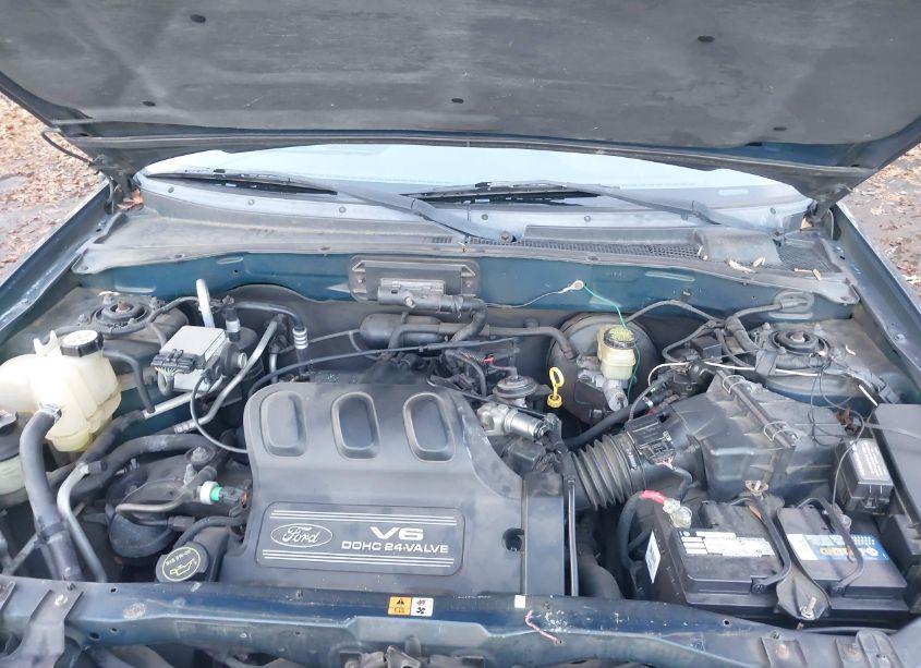 Photo 10 of 2001 Ford Escape XLS (VIN 1FMCU02101KE77939)