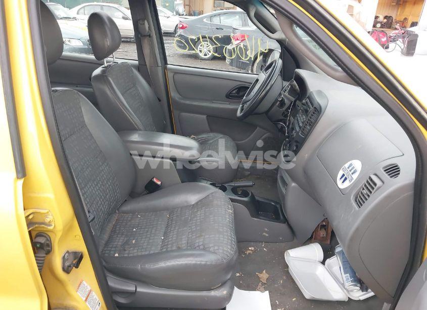 Photo 5 of 2002 Ford Escape XLS (VIN 1FMCU02162KC27753)