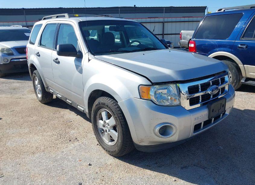 2009 Ford Escape XLS/XLS MANUAL (VIN 1FMCU02709KB87555) main photo