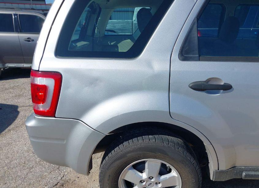 Photo 6 of 2009 Ford Escape XLS/XLS MANUAL (VIN 1FMCU02709KB87555)