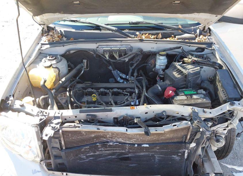 Photo 10 of 2009 Ford Escape XLS (VIN 1FMCU02719KA91871)