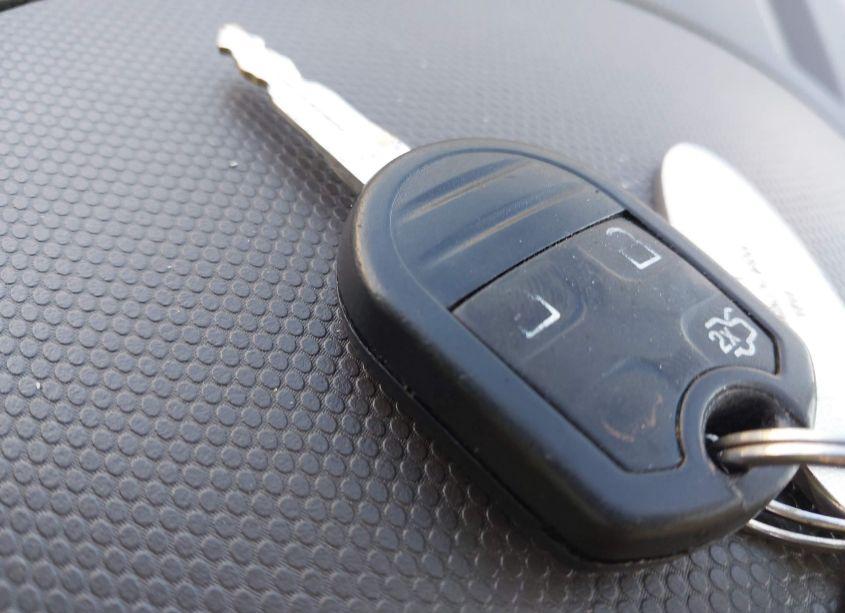 Photo 11 of 2009 Ford Escape XLS (VIN 1FMCU02719KA91871)