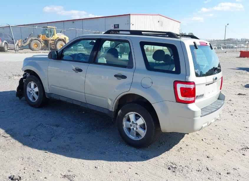 Photo 3 of 2009 Ford Escape XLS (VIN 1FMCU02719KA91871)