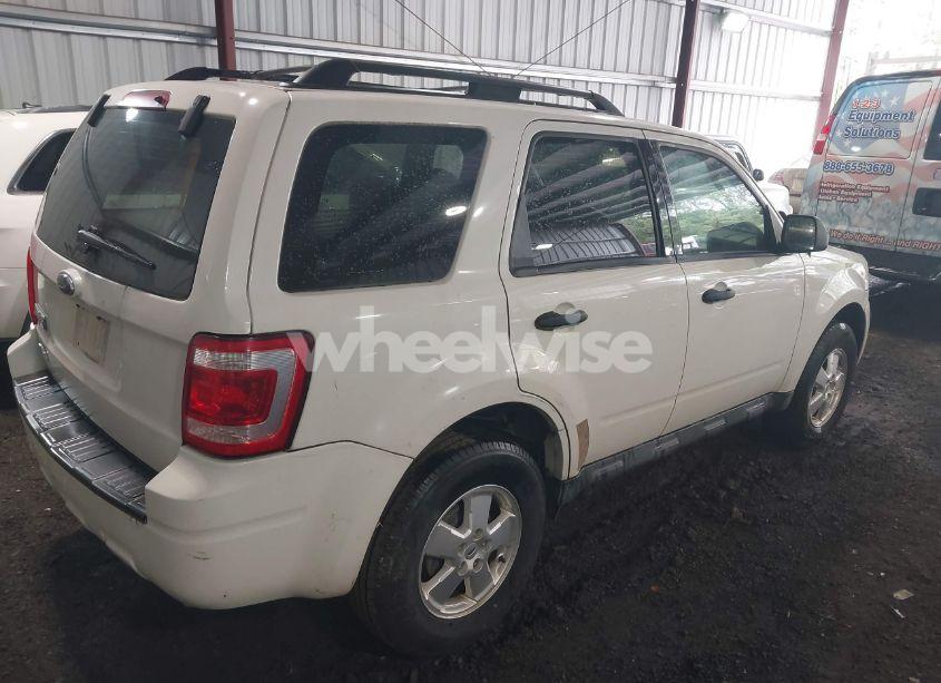 Photo 4 of 2009 Ford Escape XLS/XLS MANUAL (VIN 1FMCU02729KA08349)