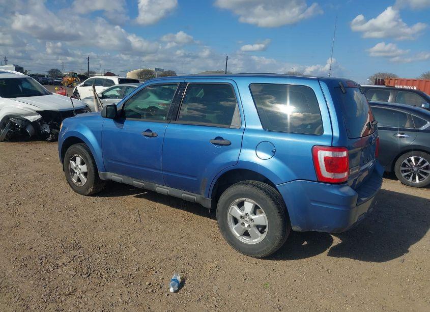 Photo 3 of 2009 Ford Escape (VIN 1FMCU02729KA19349)