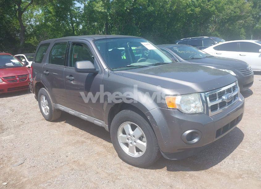 2009 Ford Escape XLS/XLS MANUAL (VIN 1FMCU02729KC33600) main photo