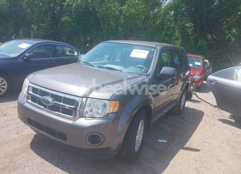 Photo 2 of 2009 Ford Escape XLS/XLS MANUAL (VIN 1FMCU02729KC33600)