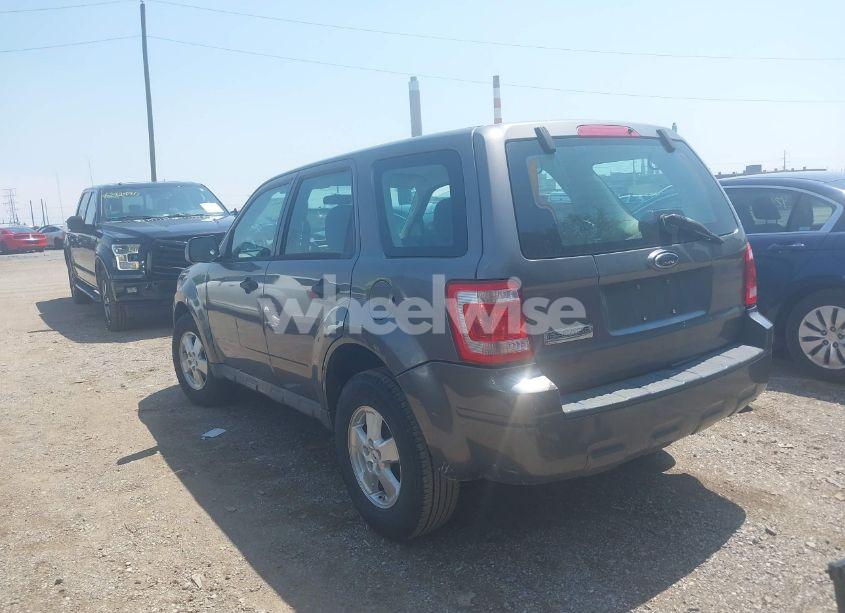 Photo 3 of 2009 Ford Escape XLS/XLS MANUAL (VIN 1FMCU02729KC33600)