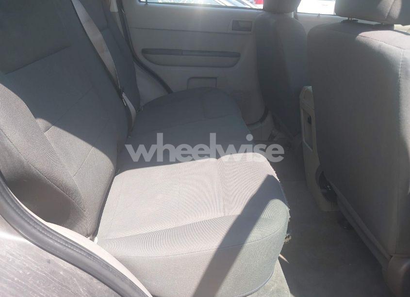 Photo 8 of 2009 Ford Escape XLS/XLS MANUAL (VIN 1FMCU02729KC33600)