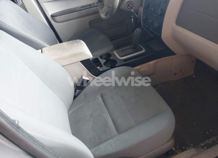 Photo 5 of 2009 Ford Escape XLS/XLS MANUAL (VIN 1FMCU02759KC84959)