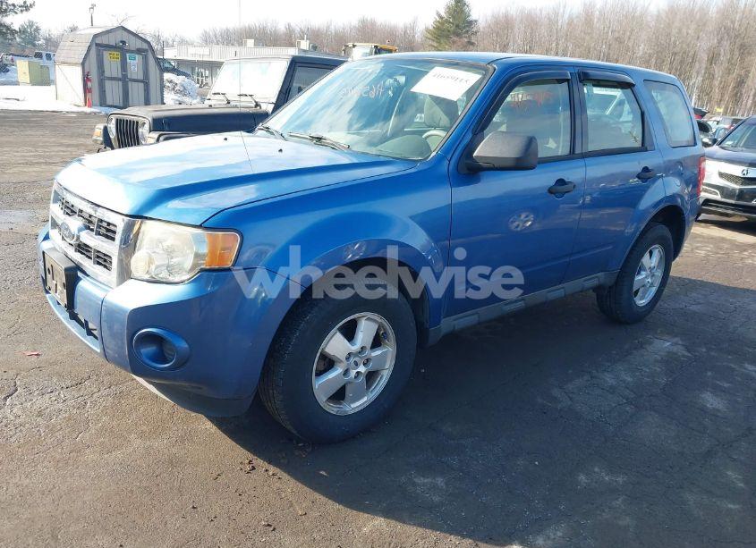 Photo 2 of 2009 Ford Escape XLS (VIN 1FMCU02789KA19405)