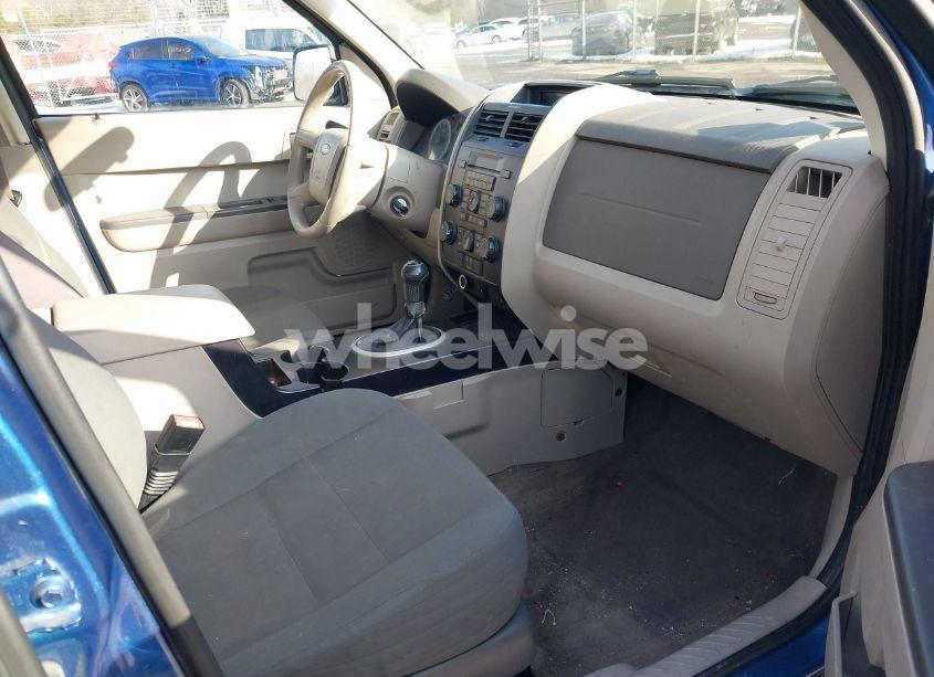 Photo 5 of 2009 Ford Escape XLS (VIN 1FMCU02789KA19405)