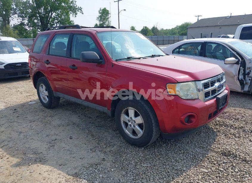 2009 Ford Escape XLS/XLS MANUAL (VIN 1FMCU02789KB08634) main photo