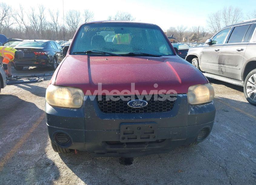 Photo 6 of 2005 Ford Escape XLS (VIN 1FMCU02Z05KC78367)