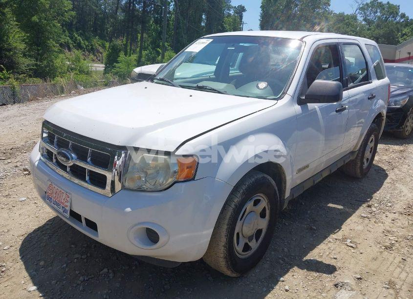 Photo 2 of 2008 Ford Escape XLS/XLS MANUAL (VIN 1FMCU02Z18KD39486)
