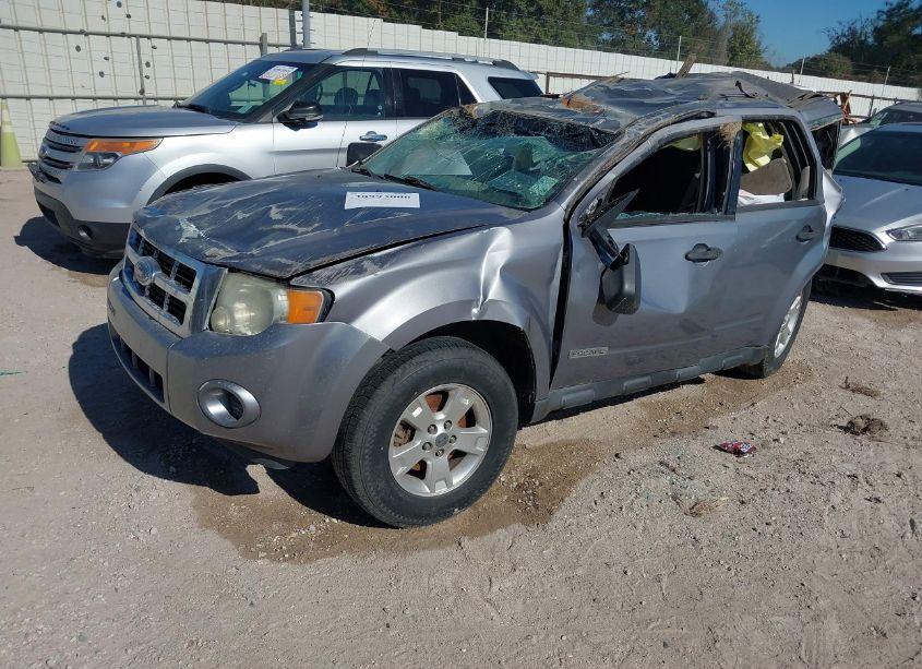 Photo 2 of 2008 Ford Escape XLS/XLS MANUAL (VIN 1FMCU02Z28KC79900)
