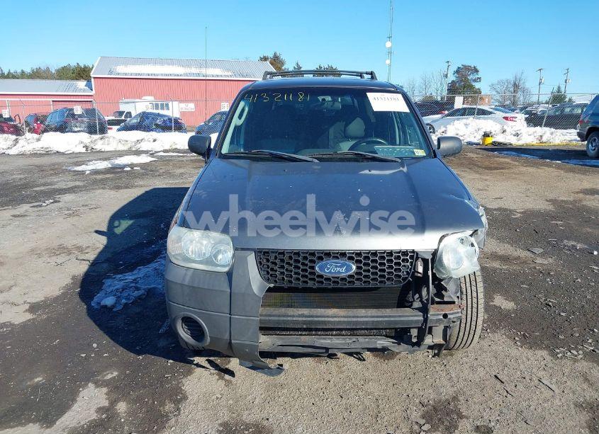 Photo 12 of 2005 Ford Escape XLS (VIN 1FMCU02Z45KB75212)