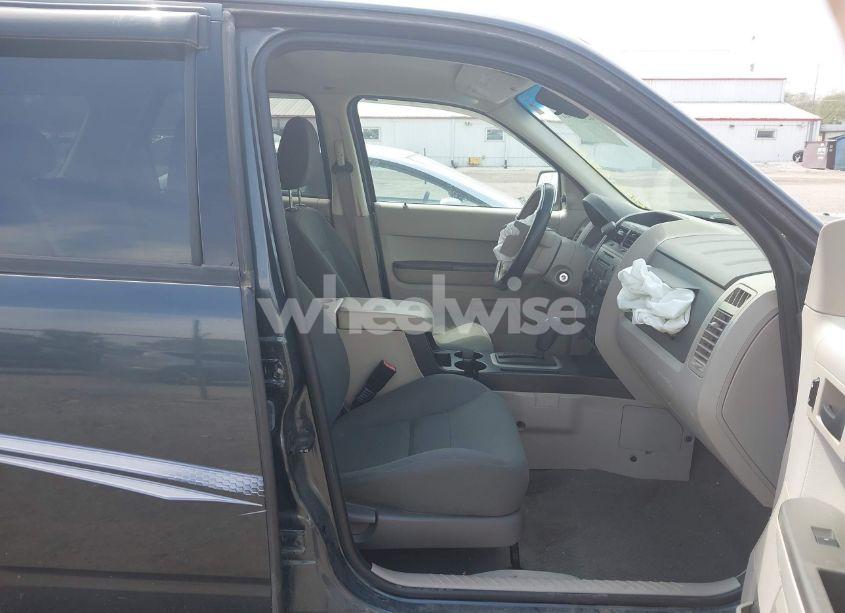 Photo 5 of 2008 Ford Escape XLS (VIN 1FMCU02Z68KA57599)