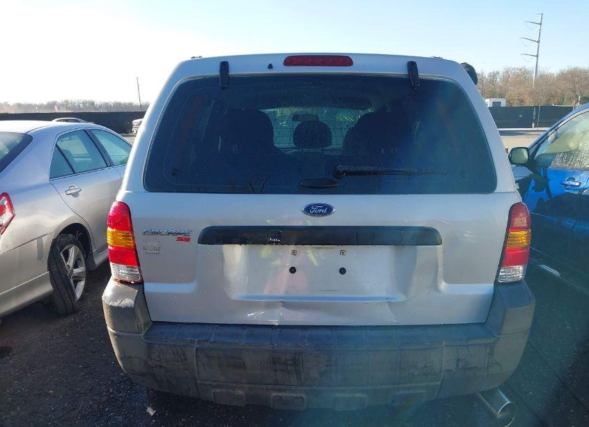 Photo 16 of 2006 Ford Escape XLS (VIN 1FMCU02Z86KA40879)