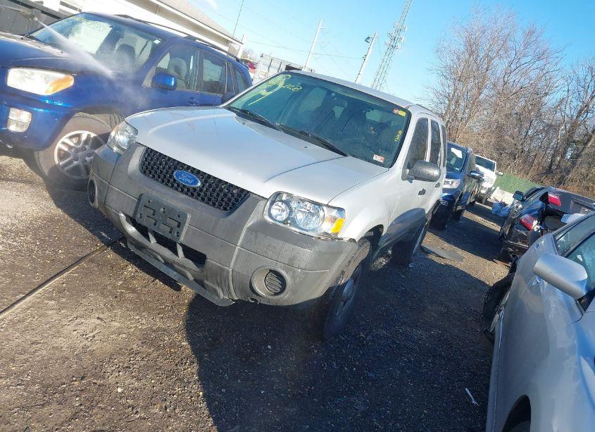 Photo 2 of 2006 Ford Escape XLS (VIN 1FMCU02Z86KA40879)