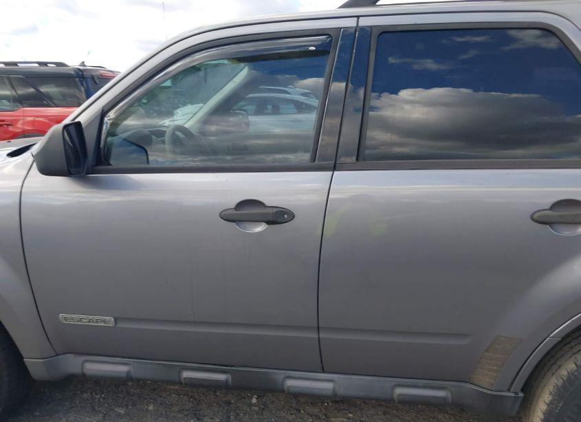 Photo 14 of 2008 Ford Escape XLS/XLS MANUAL (VIN 1FMCU02Z88KB01988)