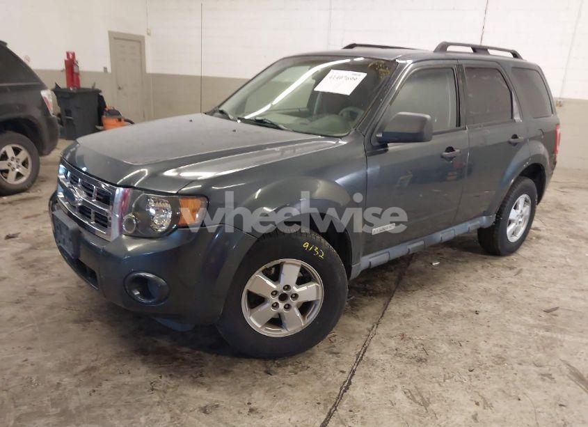 Photo 2 of 2008 Ford Escape XLS (VIN 1FMCU02Z88KC80632)