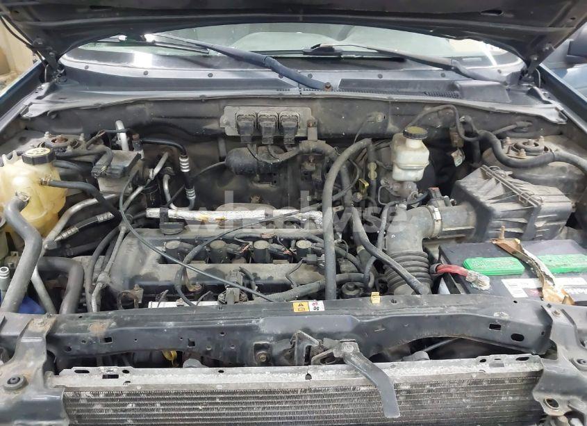 Photo 10 of 2005 Ford Escape XLS (VIN 1FMCU02Z95DA27139)