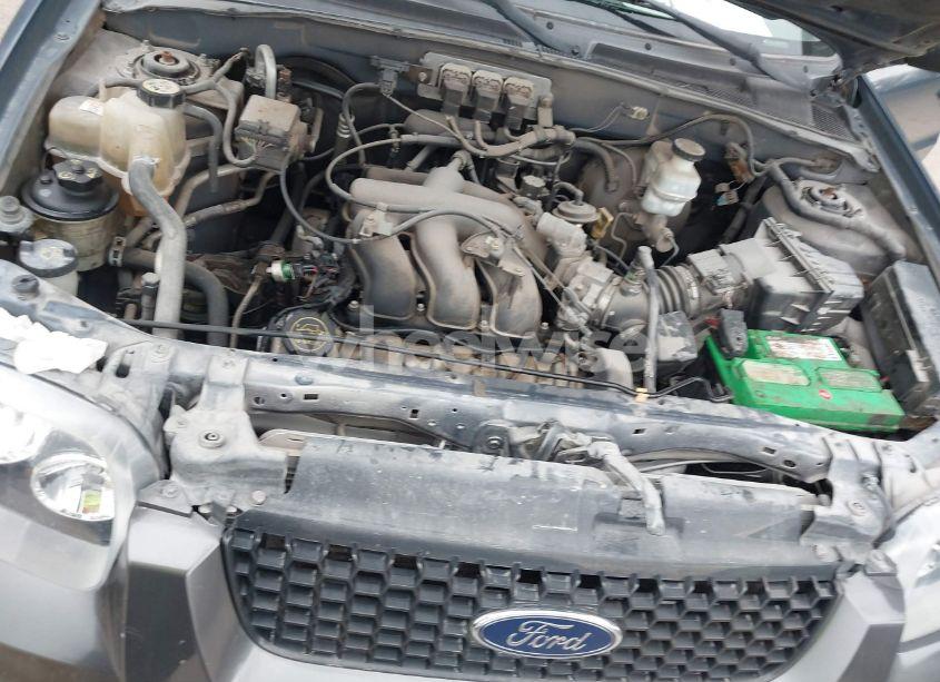 Photo 10 of 2005 Ford Escape XLT (VIN 1FMCU03105KA23842)