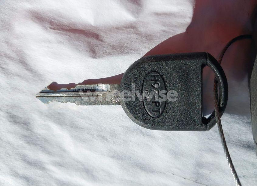 Photo 11 of 2005 Ford Escape XLT (VIN 1FMCU03105KA23842)