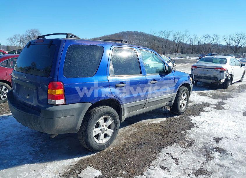 Photo 4 of 2005 Ford Escape XLT (VIN 1FMCU03105KA57618)