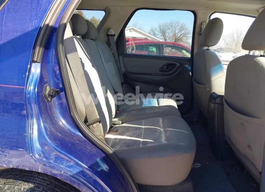 Photo 8 of 2005 Ford Escape XLT (VIN 1FMCU03105KA57618)