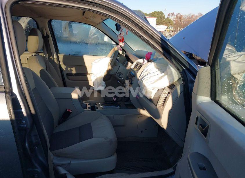 Photo 5 of 2008 Ford Escape XLT (VIN 1FMCU03108KA83382)