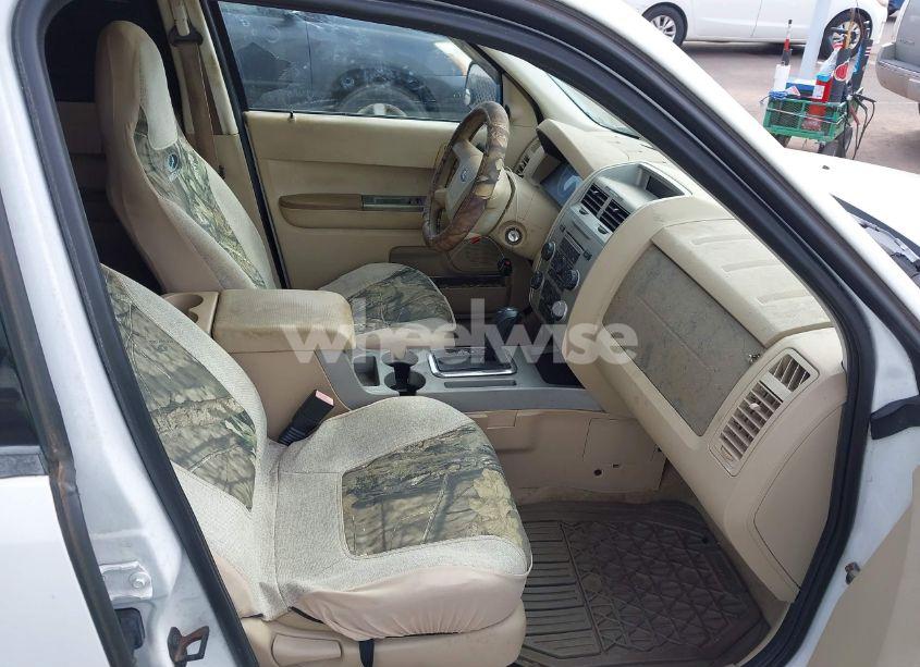 Photo 5 of 2008 Ford Escape XLT (VIN 1FMCU03108KB46836)