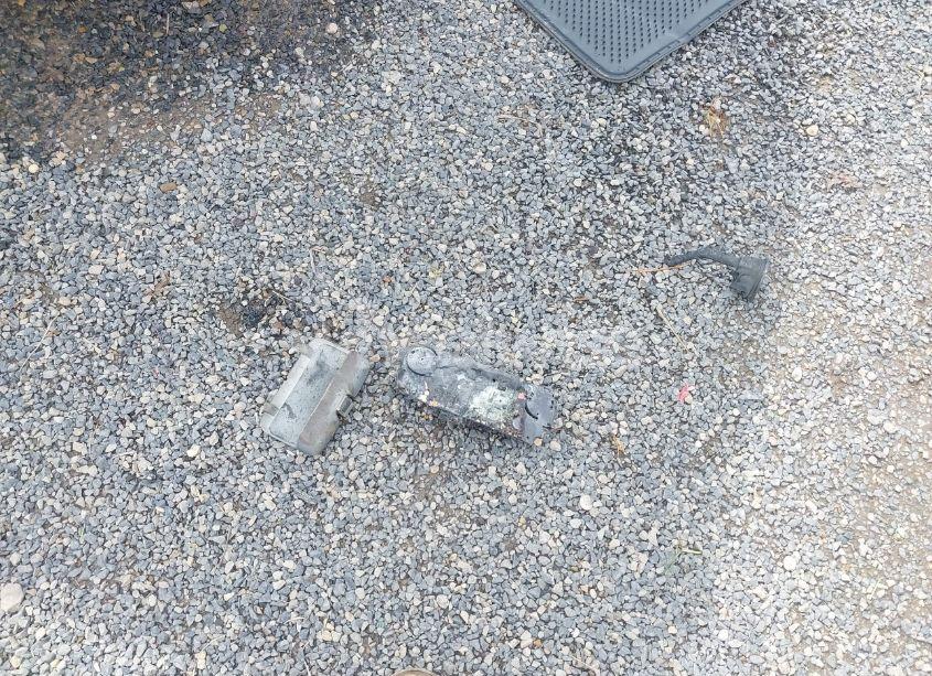 Photo 12 of 2008 Ford Escape XLT (VIN 1FMCU03108KC25584)