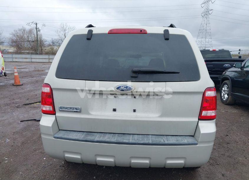 Photo 17 of 2008 Ford Escape XLT (VIN 1FMCU03118KB00402)