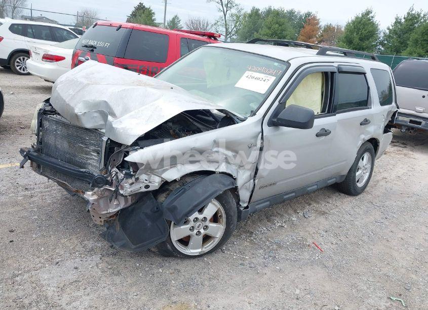 Photo 2 of 2008 Ford Escape XLT (VIN 1FMCU03118KD39884)