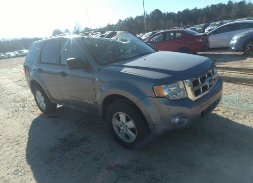 2008 Ford Escape XLT (VIN 1FMCU03118KE61256) main photo