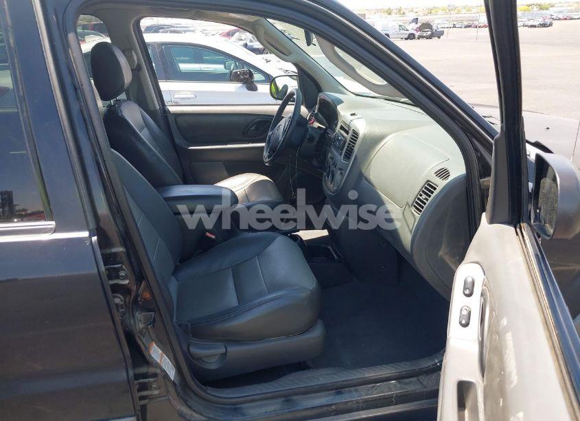 Photo 5 of 2003 Ford Escape XLT (VIN 1FMCU03123KD46447)