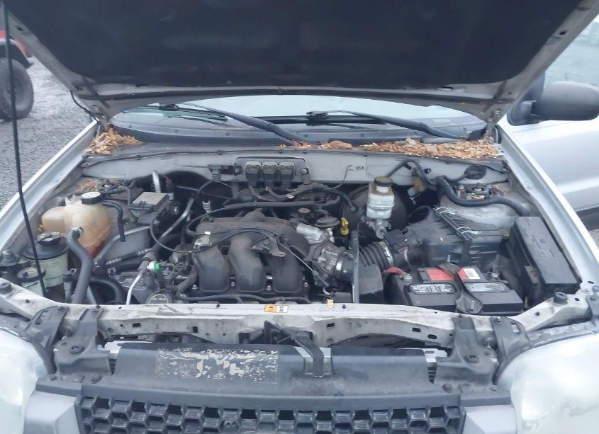 Photo 10 of 2005 Ford Escape XLT (VIN 1FMCU03125KA79796)