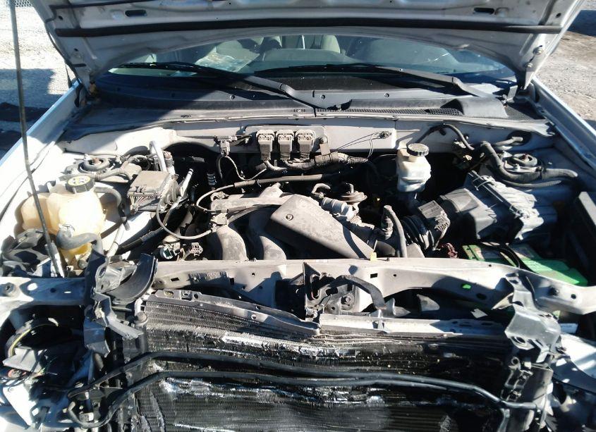 Photo 10 of 2005 Ford Escape XLT (VIN 1FMCU03125KB62516)