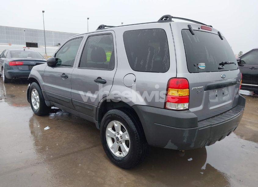 Photo 3 of 2007 Ford Escape XLT/XLT SPORT (VIN 1FMCU03127KA07144)