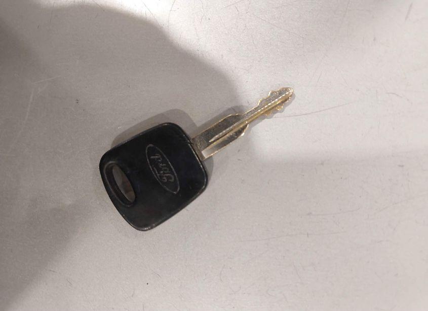 Photo 11 of 2003 Ford Escape XLT (VIN 1FMCU03133KA40356)