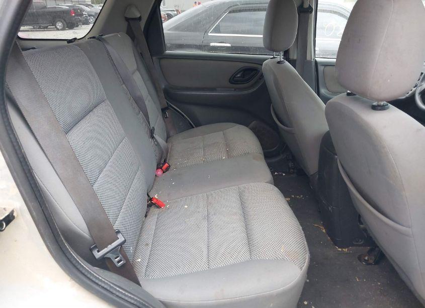 Photo 8 of 2005 Ford Escape XLT (VIN 1FMCU03135KA90824)