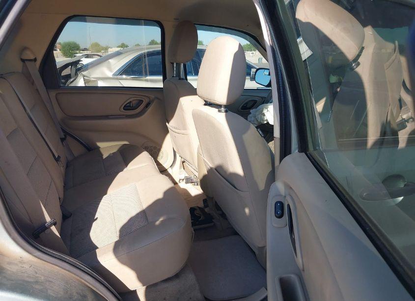 Photo 8 of 2007 Ford Escape XLT/XLT SPORT (VIN 1FMCU03137KA53064)