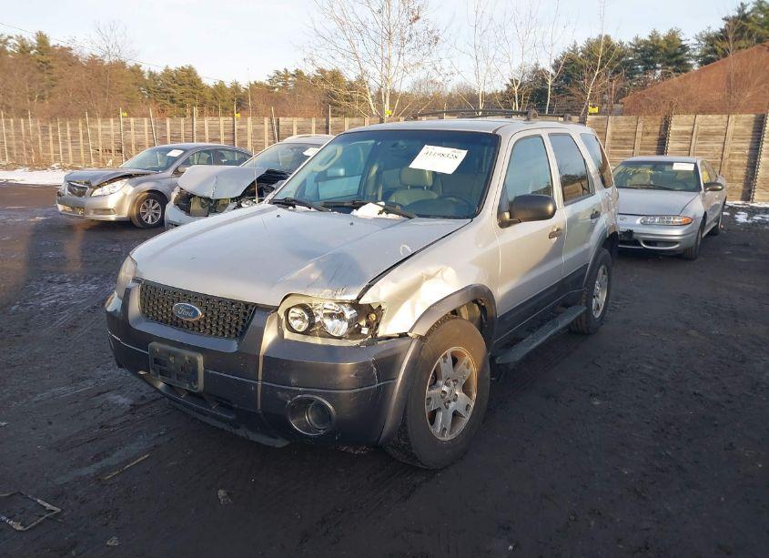 Photo 2 of 2005 Ford Escape XLT (VIN 1FMCU03145KA18630)