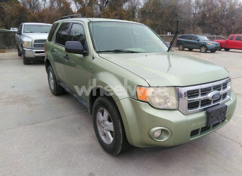 2008 Ford Escape XLT (VIN 1FMCU03148KE32463) main photo