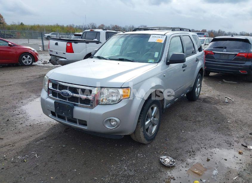 Photo 2 of 2008 Ford Escape XLT (VIN 1FMCU03158KB85129)