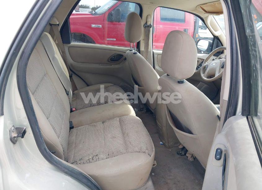 Photo 8 of 2005 Ford Escape XLT (VIN 1FMCU03165DA08296)